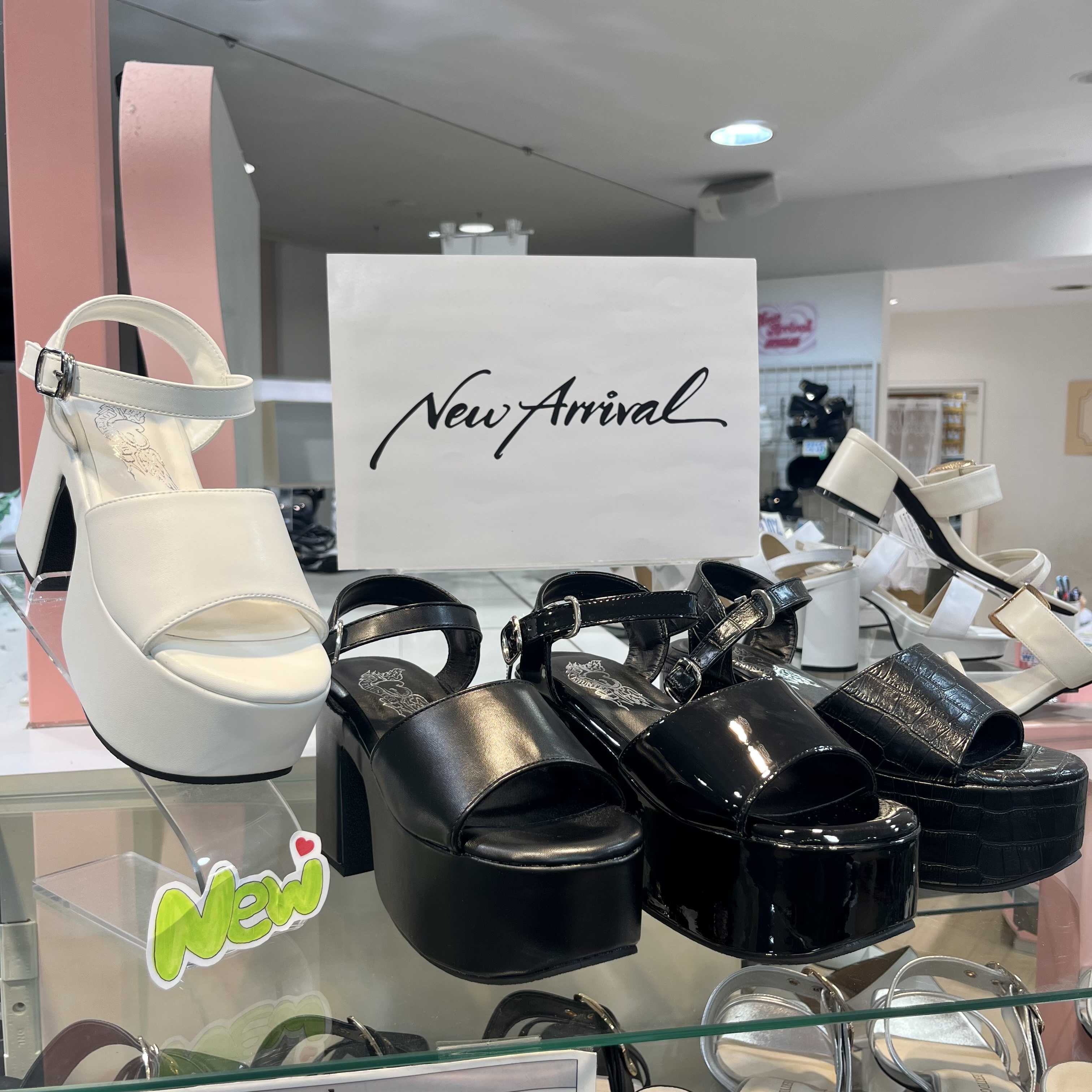 ＼♥10cmヒール♥／厚底アンクルストラップサンダル✨