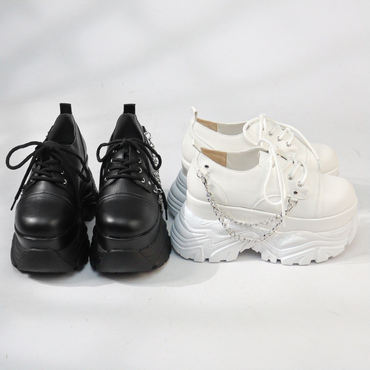 ＼♥再入荷♥／チェーン付き厚底レースアップスニーカー